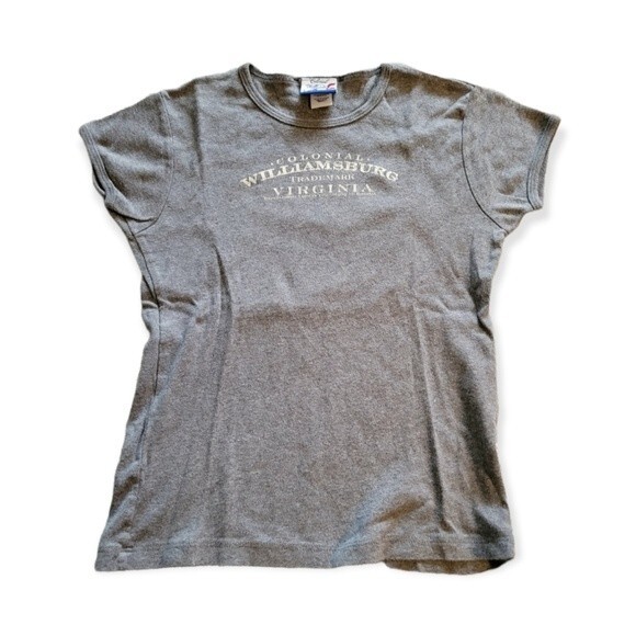 Colonial Williamsburg Travel T-Shirt Size Junior's Small - Picture 1 of 5